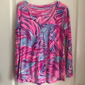 Lilly top in excellent condition!